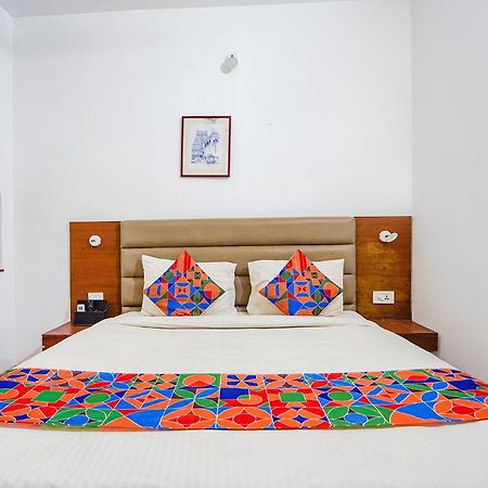 Fabexpress Le Aham Boutique - Auroville Beach - 600M Пондичерри Экстерьер фото