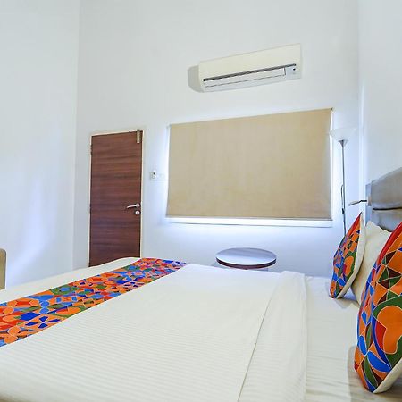 Fabexpress Le Aham Boutique - Auroville Beach - 600M Пондичерри Экстерьер фото