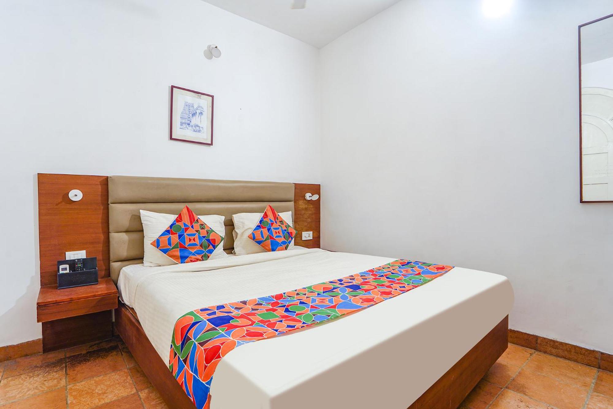 Fabexpress Le Aham Boutique - Auroville Beach - 600M Пондичерри Экстерьер фото