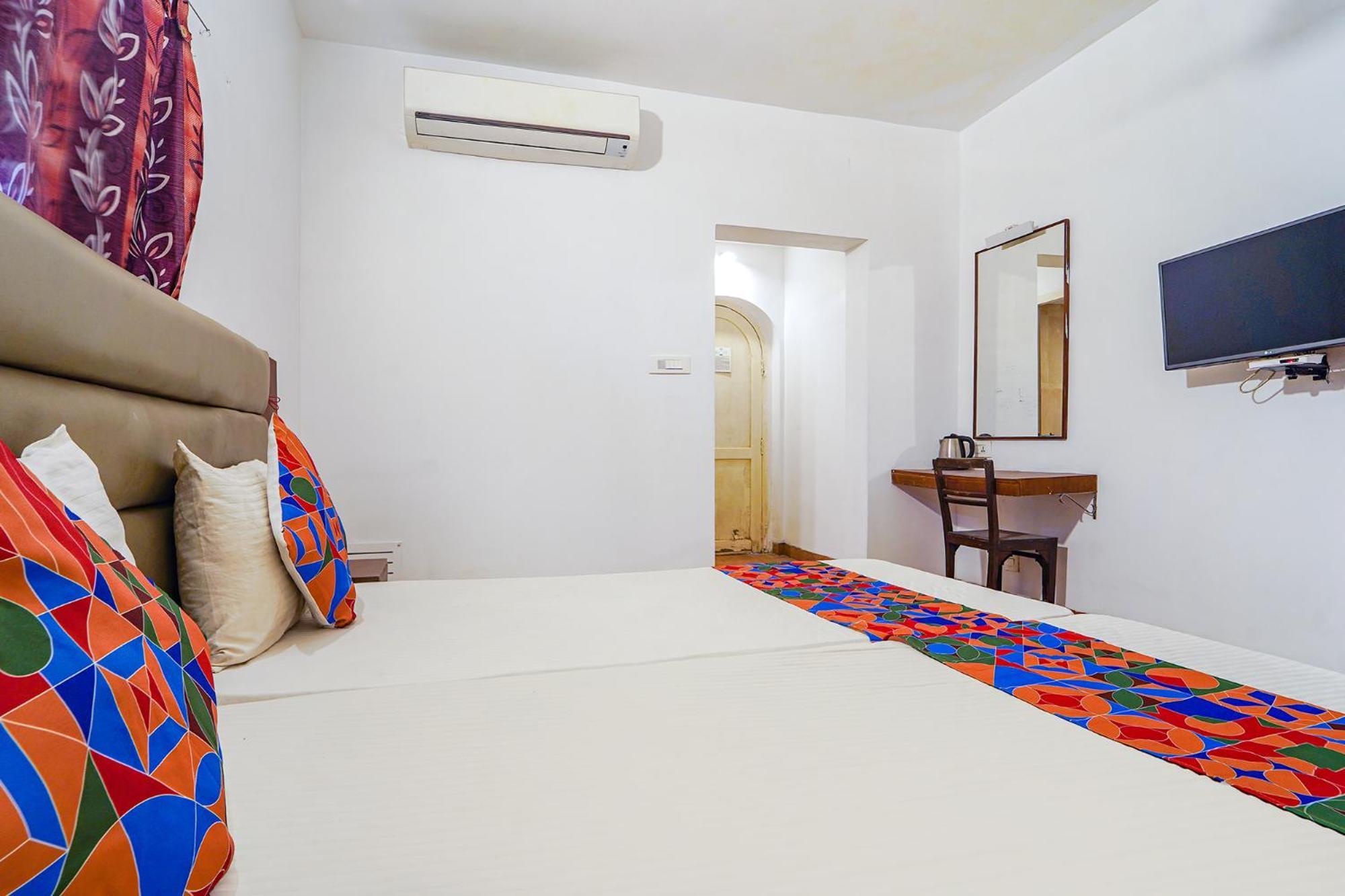 Fabexpress Le Aham Boutique - Auroville Beach - 600M Пондичерри Экстерьер фото