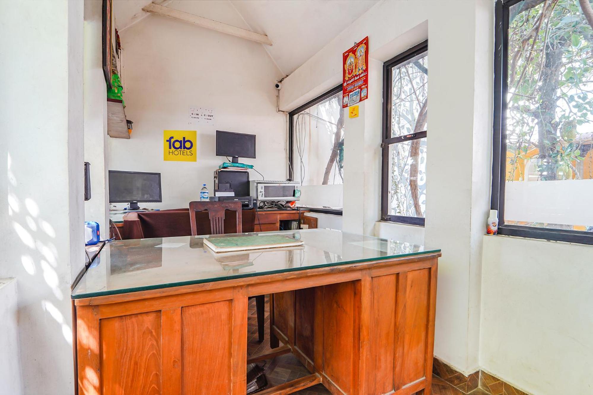 Fabexpress Le Aham Boutique - Auroville Beach - 600M Пондичерри Экстерьер фото
