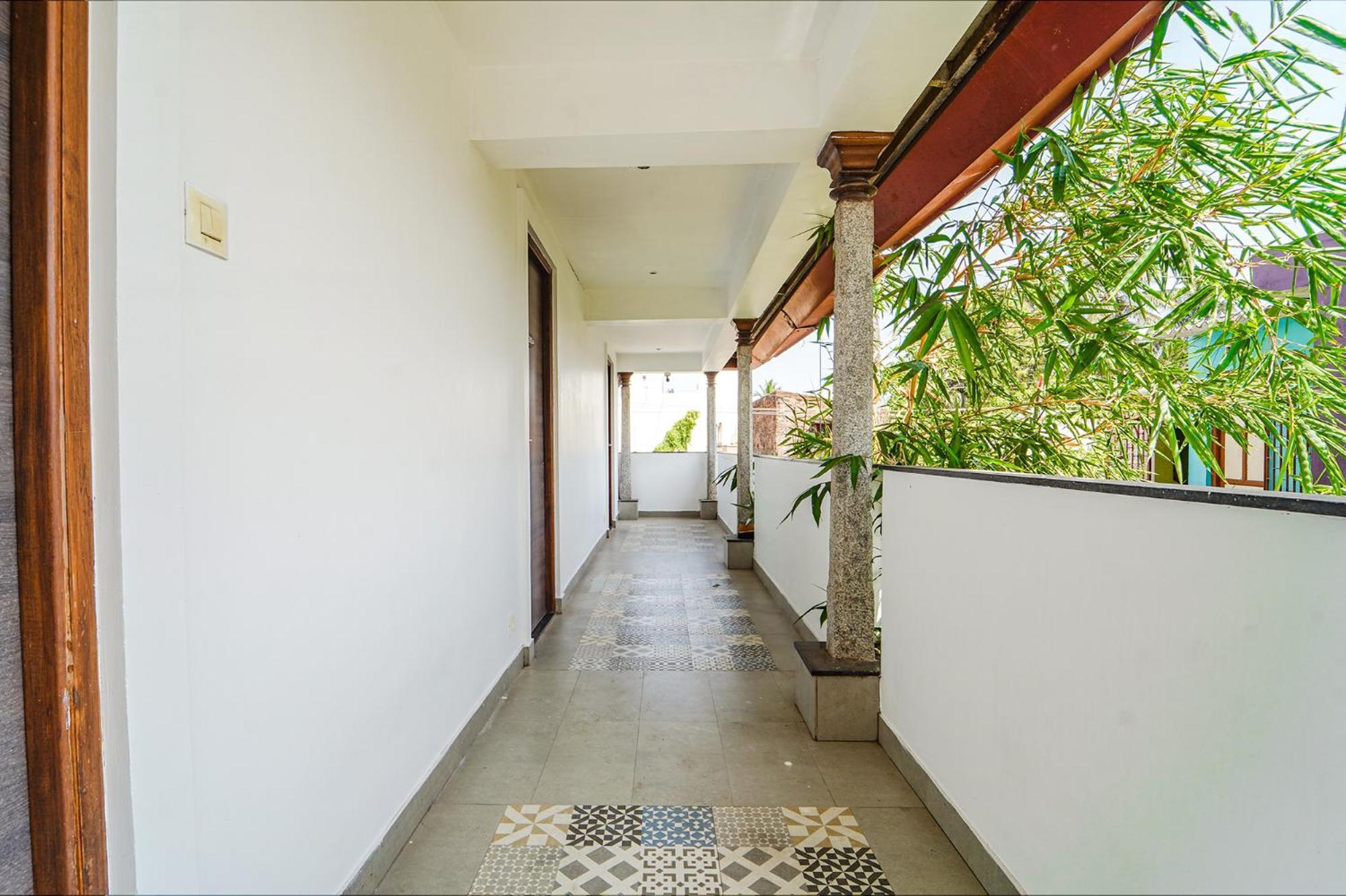 Fabexpress Le Aham Boutique - Auroville Beach - 600M Пондичерри Экстерьер фото